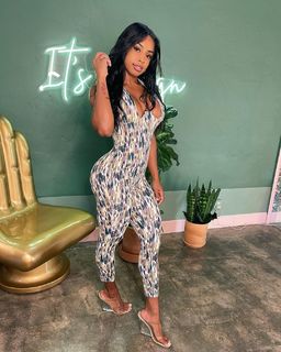 Qimmah Russo feet photo thumbnail