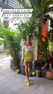 Olivia Culpo feet photo thumbnail