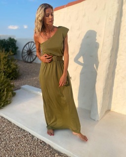 Elena Santarelli feet photo thumbnail