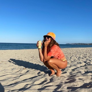 Anna Lewandowska feet photo thumbnail