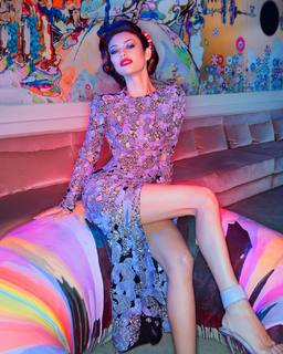 Olga Kurylenko feet photo thumbnail