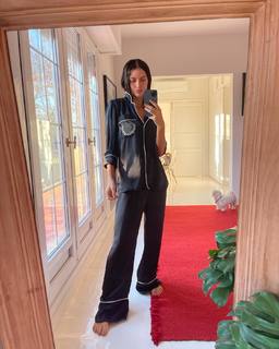 Zaira Nara feet photo thumbnail