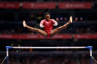 Simone Biles feet photo thumbnail