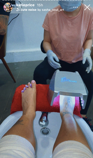 Katie Price feet photo thumbnail