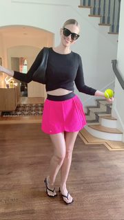January Jones feet photo thumbnail