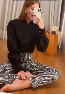Marina Ruy Barbosa feet photo thumbnail
