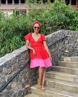 Tia Mowry feet photo thumbnail