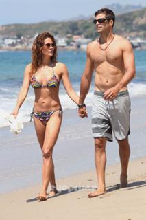 Brooke Burke feet photo thumbnail