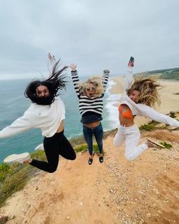 Julianne Hough feet photo thumbnail