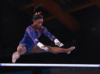 Simone Biles feet photo thumbnail