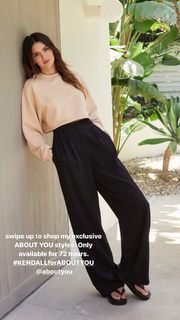 Kendall Jenner feet photo thumbnail