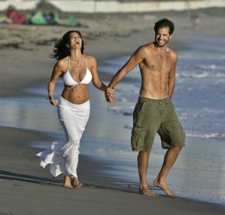 Brooke Burke feet photo thumbnail