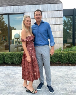 Molly Sims feet photo thumbnail