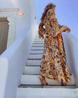 Mary Synatsaki feet photo thumbnail