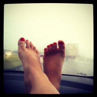 Giovanna Lancellotti feet photo thumbnail