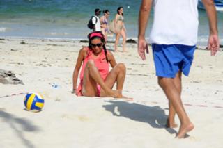 Elisabetta Gregoraci feet photo thumbnail