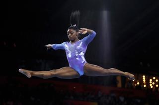 Simone Biles feet photo thumbnail