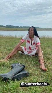 Naomie Harris feet photo thumbnail