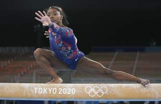 Simone Biles feet photo thumbnail