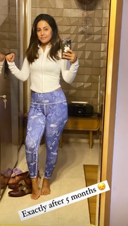Hina Khan feet photo thumbnail