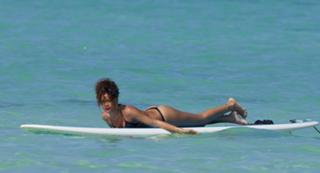 Rihanna feet photo thumbnail