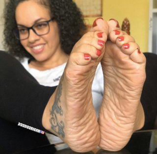 Deedee Rican feet photo thumbnail