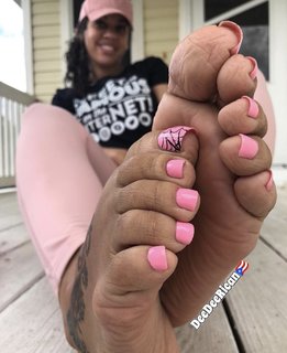 Deedee Rican feet photo thumbnail