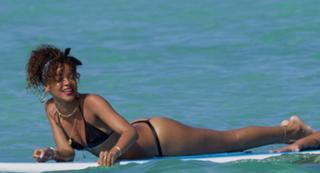Rihanna feet photo thumbnail
