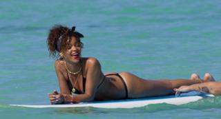 Rihanna feet photo thumbnail