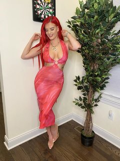 Justina Valentine feet photo thumbnail