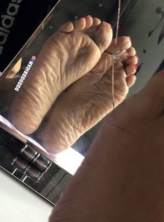 Deedee Rican feet photo thumbnail