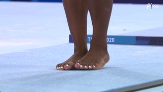 Simone Biles feet photo thumbnail