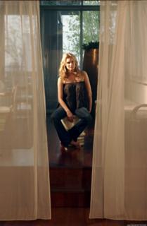 Diane Kruger feet photo thumbnail