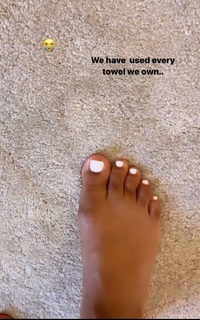 Rochelle Humes feet photo thumbnail