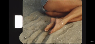 Jennifer Lopez feet photo thumbnail