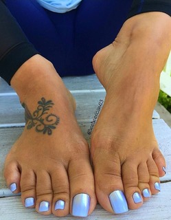 Deedee Rican feet photo thumbnail