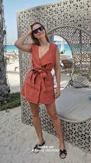 Cristina Ferreira feet photo thumbnail
