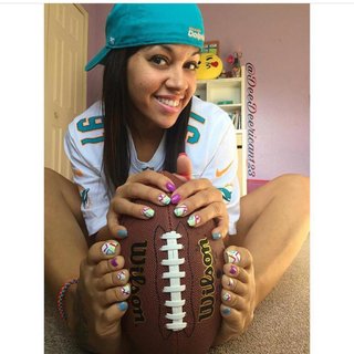 Deedee Rican feet photo thumbnail