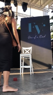 Vanessa Hudgens feet photo thumbnail