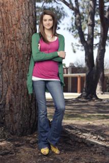 Shailene Woodley feet photo thumbnail