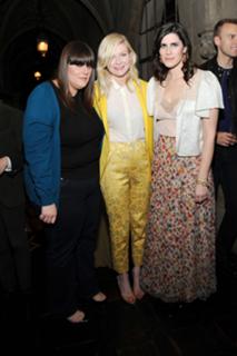 Kirsten Dunst feet photo thumbnail