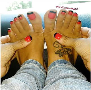 Deedee Rican feet photo thumbnail
