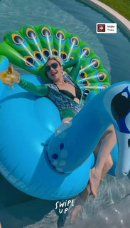 Thalía feet photo thumbnail