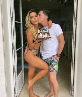 Lele Pons feet photo thumbnail