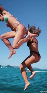 Bruna Marquezine feet photo thumbnail