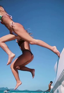 Bruna Marquezine feet photo thumbnail