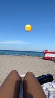 Camila Mendes feet photo thumbnail
