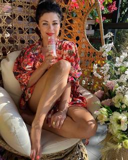 Katarzyna Cichopek feet photo thumbnail