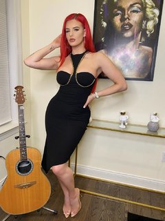 Justina Valentine feet photo thumbnail