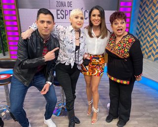 Laura González feet photo thumbnail